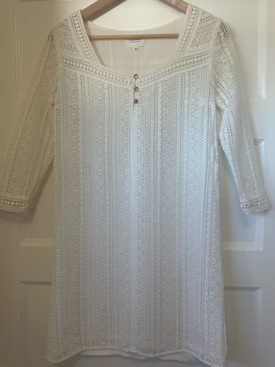 Sezane Dresses & Skirts - SEZANE crochet 1960s style shift dress 34